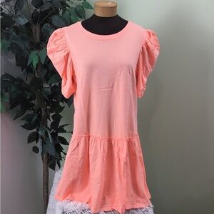 So 2X cocoon sleeve tiered knit dress
NWT
Neon peach